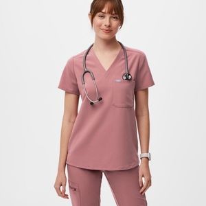 Figs scrub set in Mauve